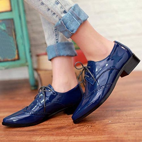 AIMODOR Womens Wingtip Oxford Flat Heel Patent Leather Shoes Pointed Toe Lace Up Pumps